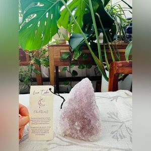 NWT Quartz Specimen 3.5”x 3” x 3” 461g